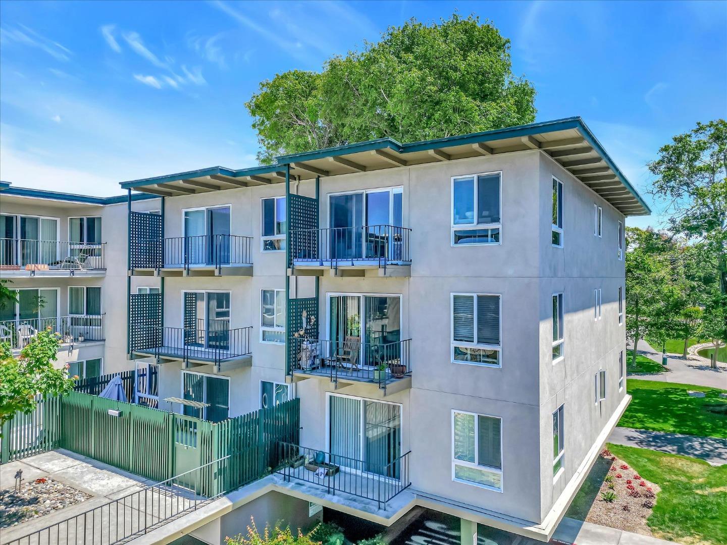 Detail Gallery Image 18 of 68 For 934 Peninsula Ave #407,  San Mateo,  CA 94401 - 1 Beds | 1 Baths