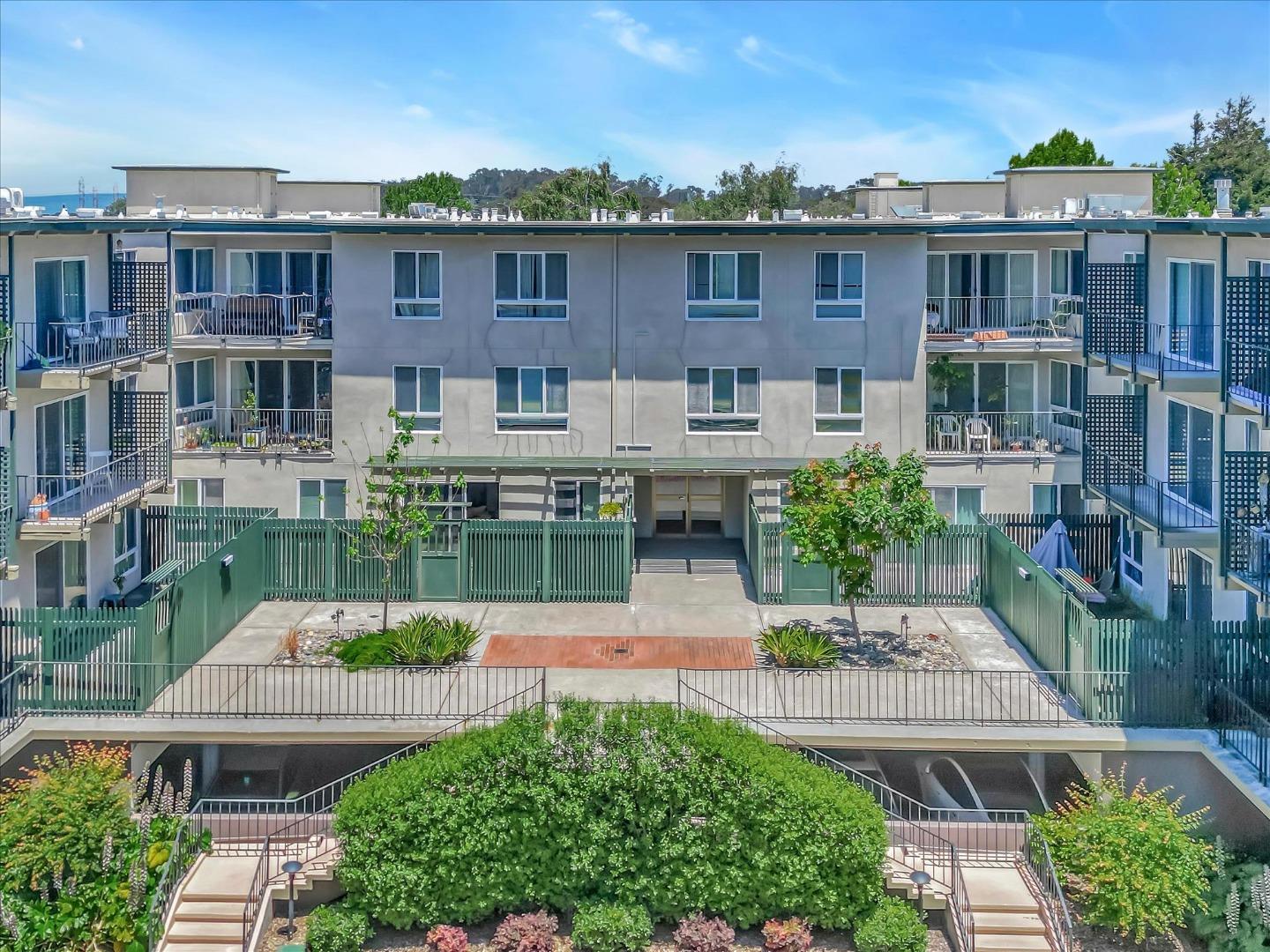 Detail Gallery Image 27 of 68 For 934 Peninsula Ave #407,  San Mateo,  CA 94401 - 1 Beds | 1 Baths