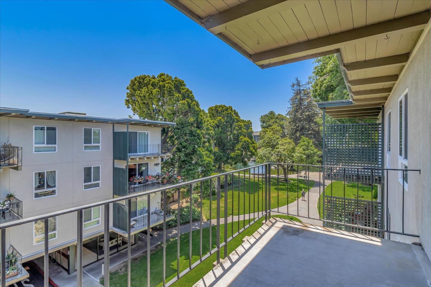 Detail Gallery Image 34 of 68 For 934 Peninsula Ave #407,  San Mateo,  CA 94401 - 1 Beds | 1 Baths