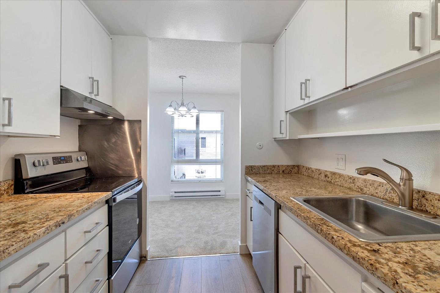 Detail Gallery Image 6 of 68 For 934 Peninsula Ave #407,  San Mateo,  CA 94401 - 1 Beds | 1 Baths