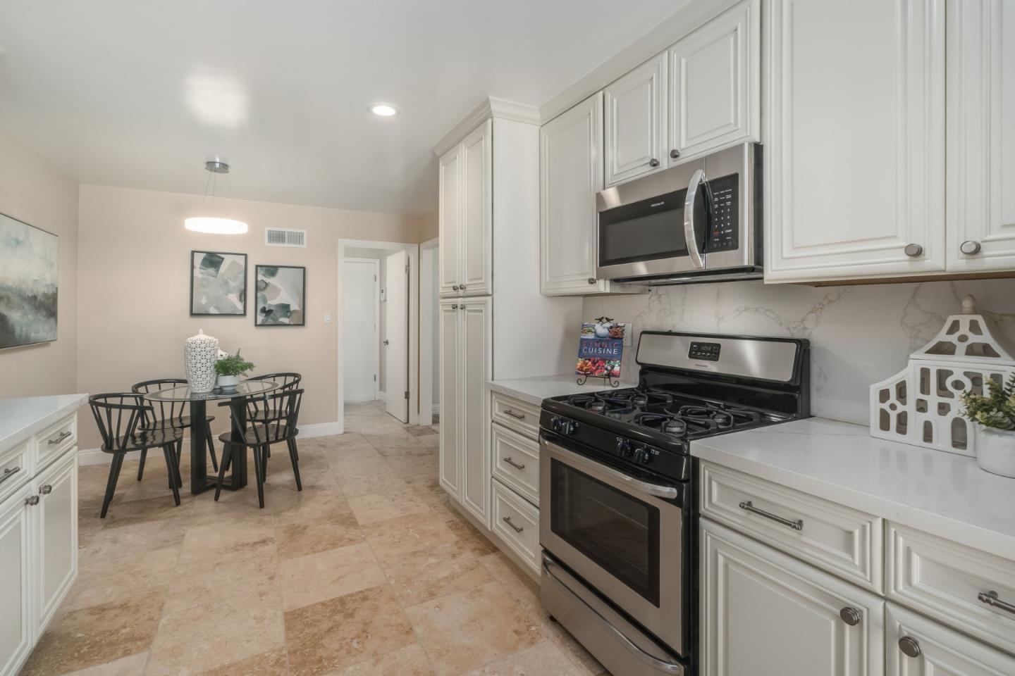 Detail Gallery Image 14 of 47 For 961 Pizarro Ln, Foster City,  CA 94404 - 3 Beds | 2 Baths