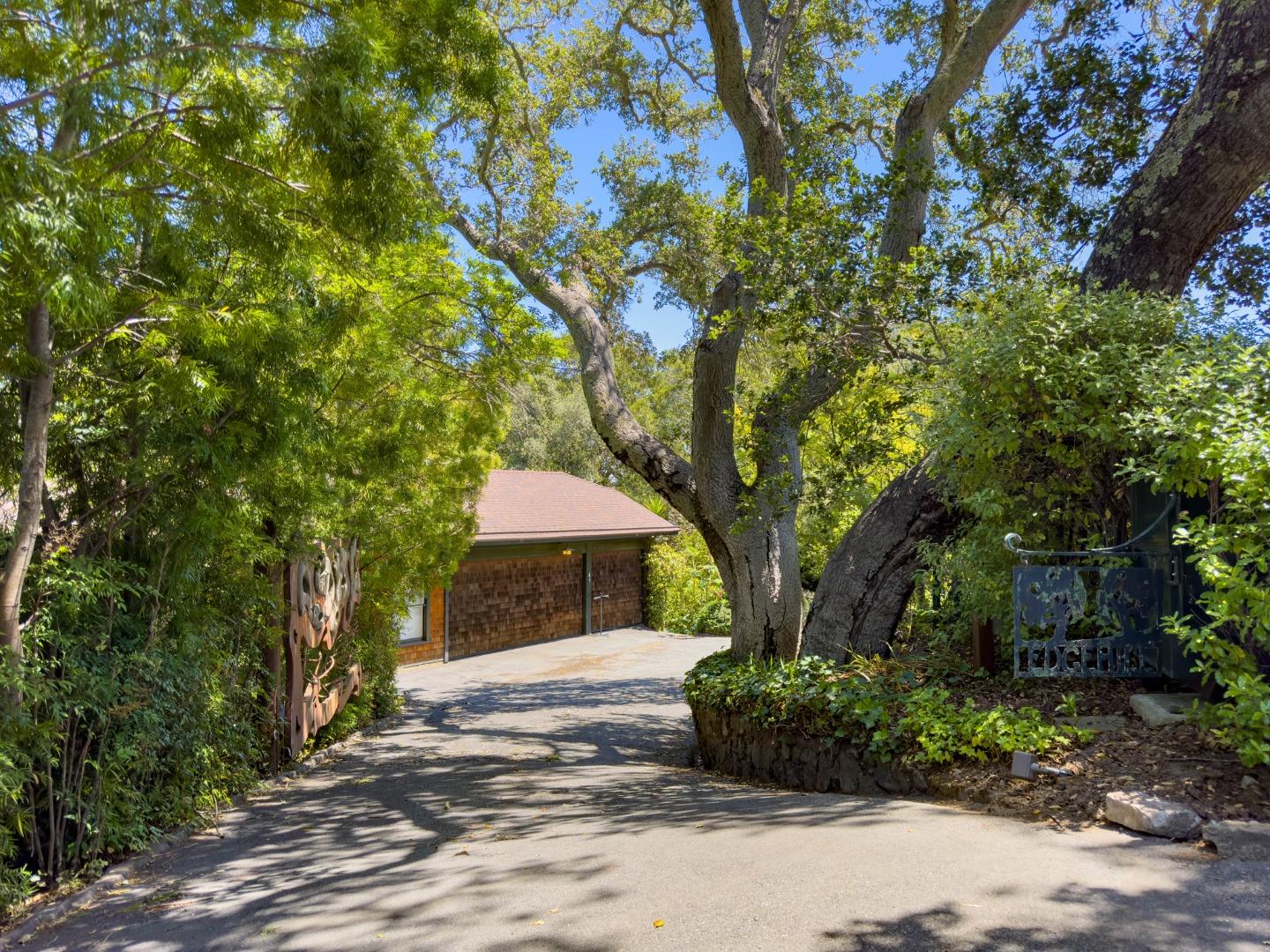 Detail Gallery Image 3 of 178 For 2275 Summit Dr, Hillsborough,  CA 94010 - 10 Beds | 8/1 Baths