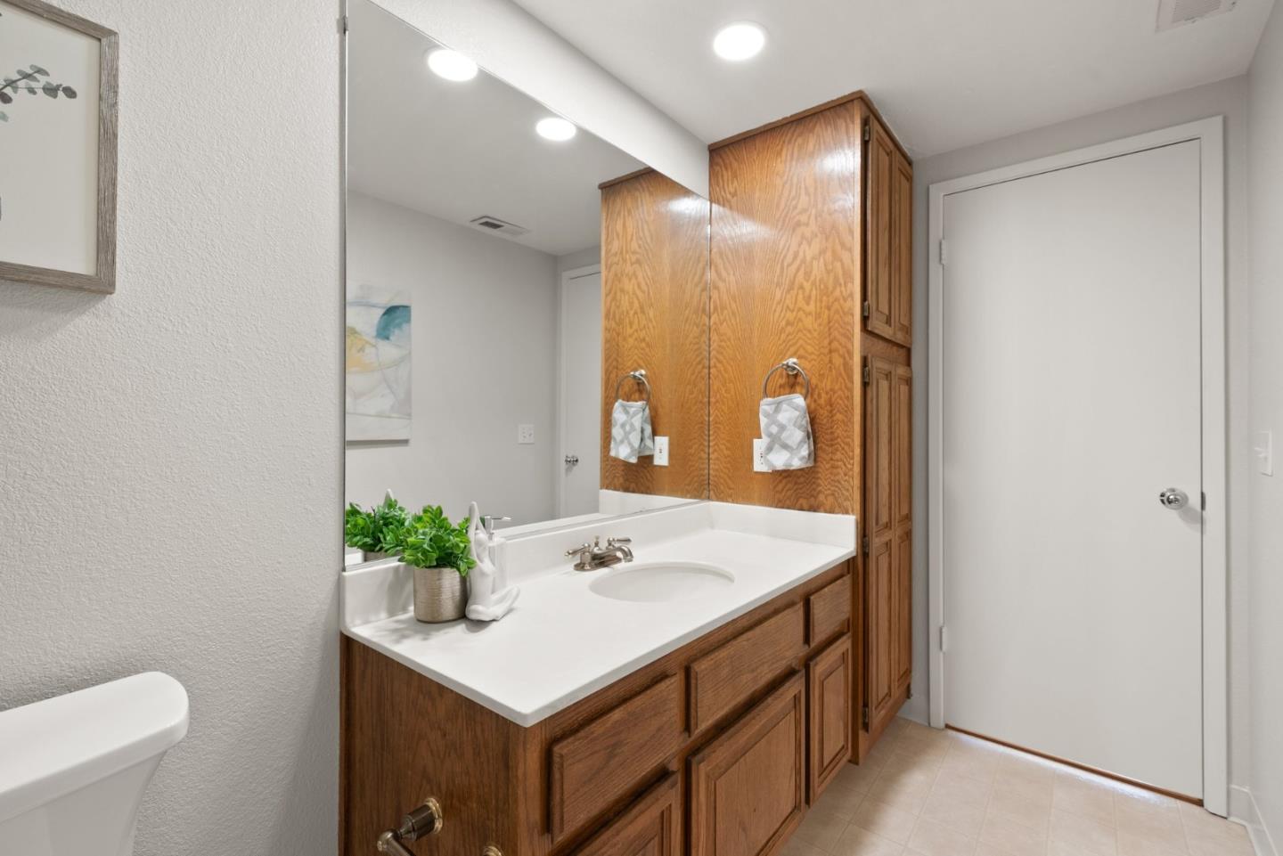 Detail Gallery Image 24 of 33 For 141 Del Monte Ln, Morgan Hill,  CA 95037 - 2 Beds | 2 Baths