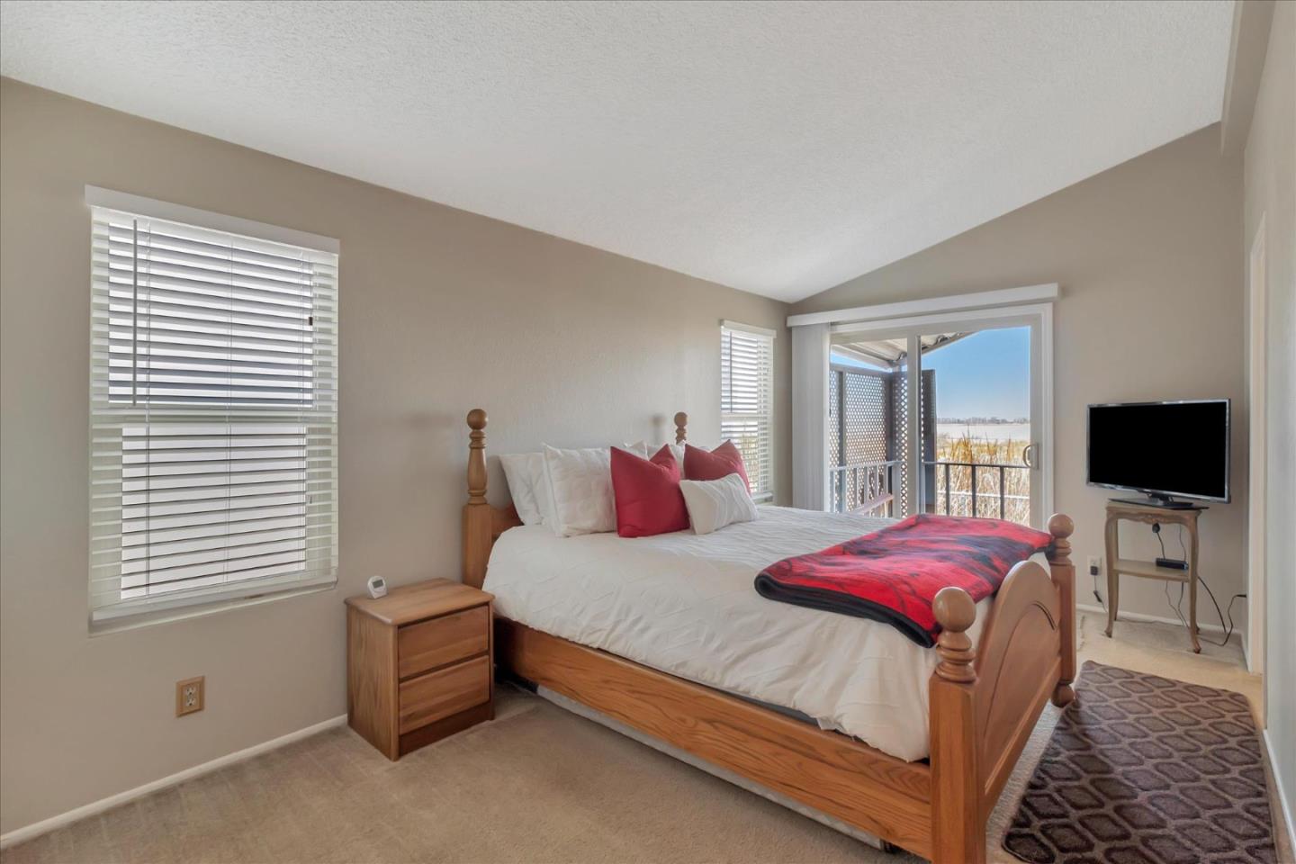 Detail Gallery Image 17 of 30 For 3015 E Bayshore Rd #436,  Redwood City,  CA 94063 - 3 Beds | 2 Baths