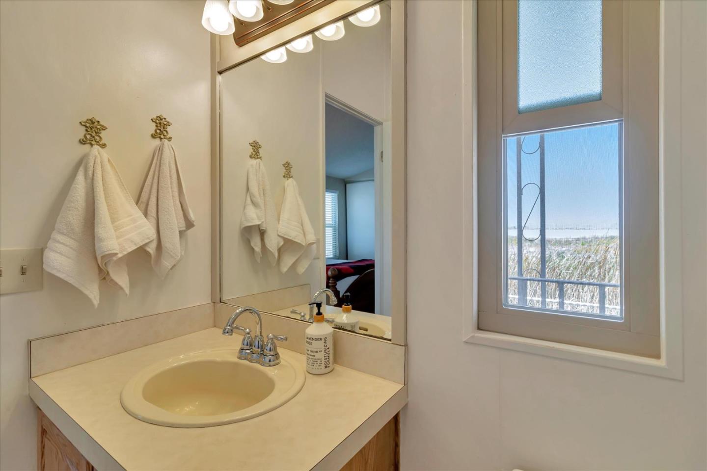 Detail Gallery Image 23 of 30 For 3015 E Bayshore Rd #436,  Redwood City,  CA 94063 - 3 Beds | 2 Baths