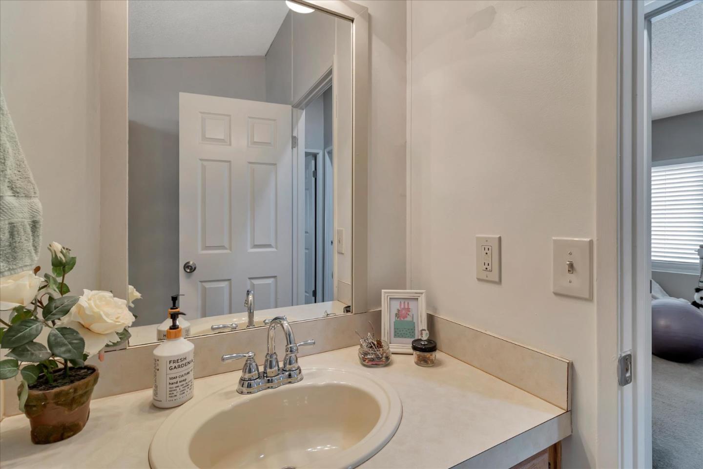 Detail Gallery Image 25 of 30 For 3015 E Bayshore Rd #436,  Redwood City,  CA 94063 - 3 Beds | 2 Baths