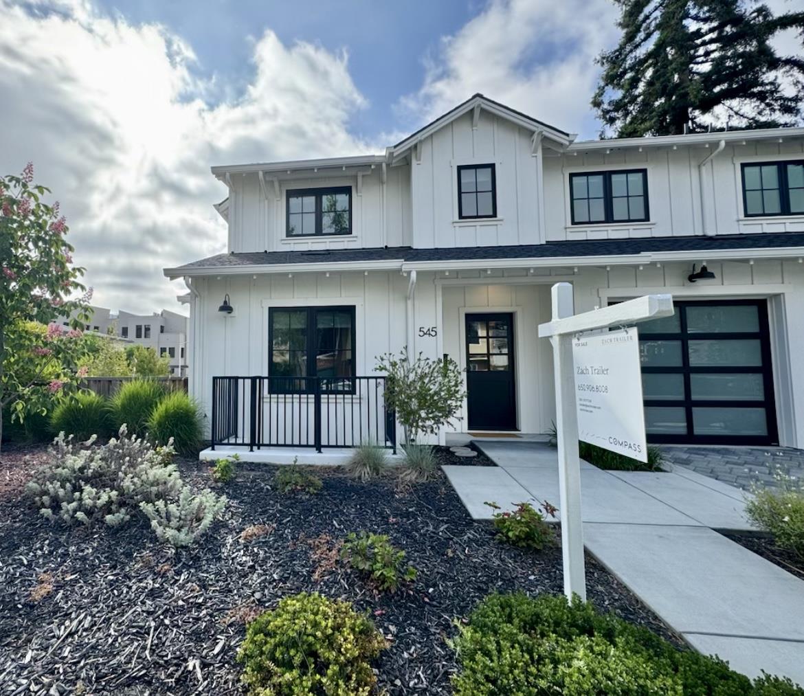 Detail Gallery Image 1 of 16 For 545 Oxford Ave, Palo Alto,  CA 94306 - 4 Beds | 3/1 Baths