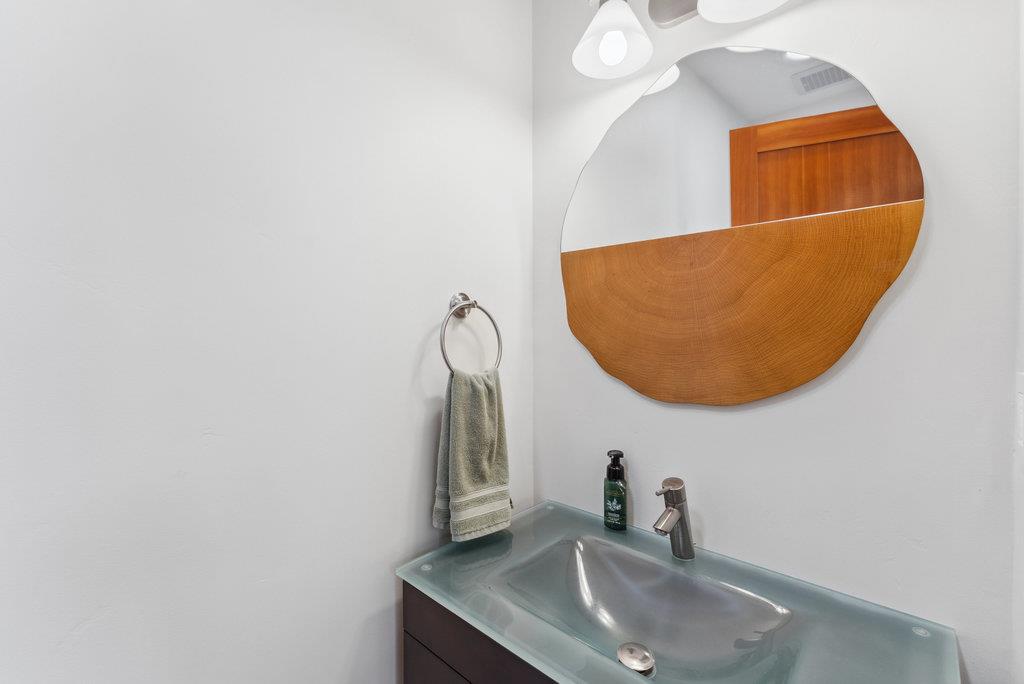 Detail Gallery Image 23 of 44 For 110 Las Lomas Dr, Aptos,  CA 95003 - 3 Beds | 2/1 Baths