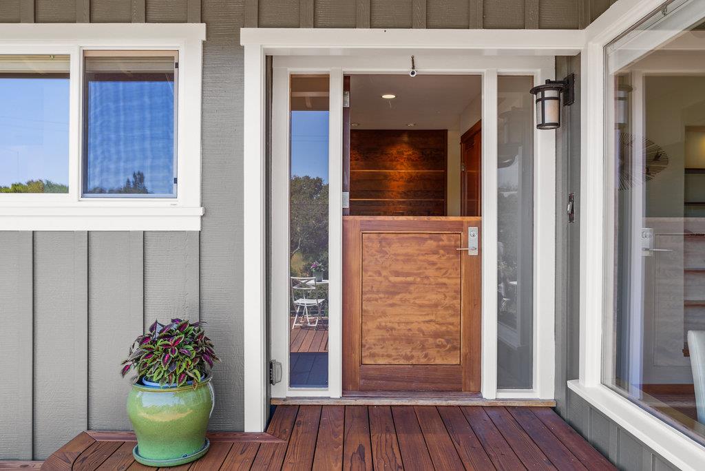 Detail Gallery Image 5 of 44 For 110 Las Lomas Dr, Aptos,  CA 95003 - 3 Beds | 2/1 Baths