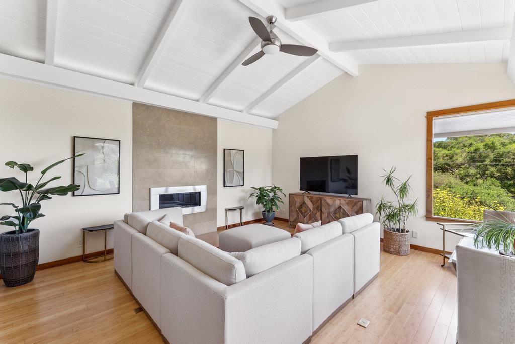 Detail Gallery Image 7 of 44 For 110 Las Lomas Dr, Aptos,  CA 95003 - 3 Beds | 2/1 Baths