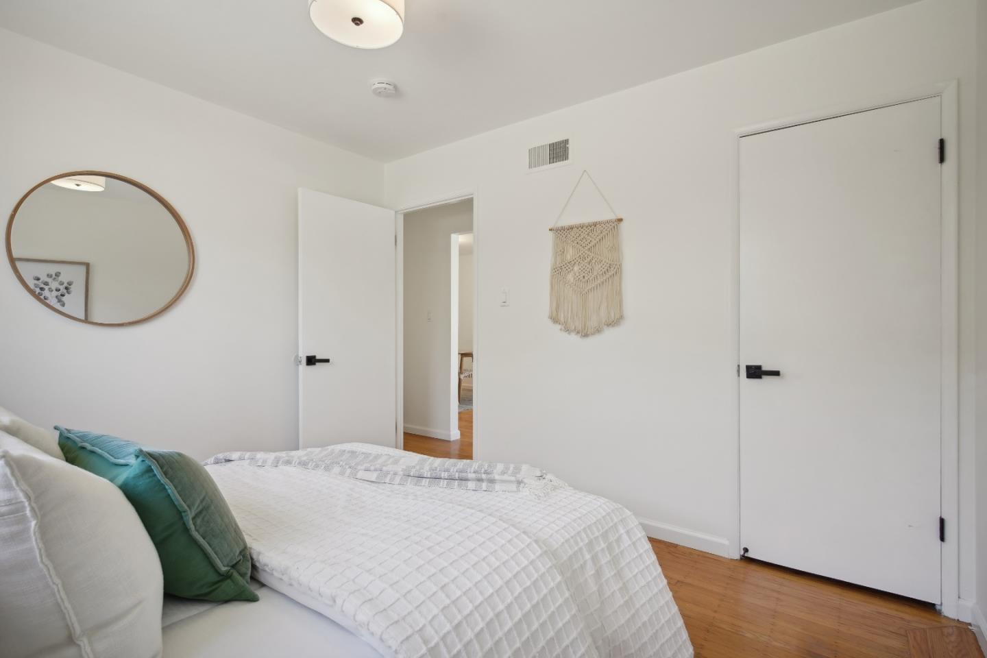 Detail Gallery Image 11 of 36 For 296 Shoreview Ave, Pacifica,  CA 94044 - 3 Beds | 1 Baths