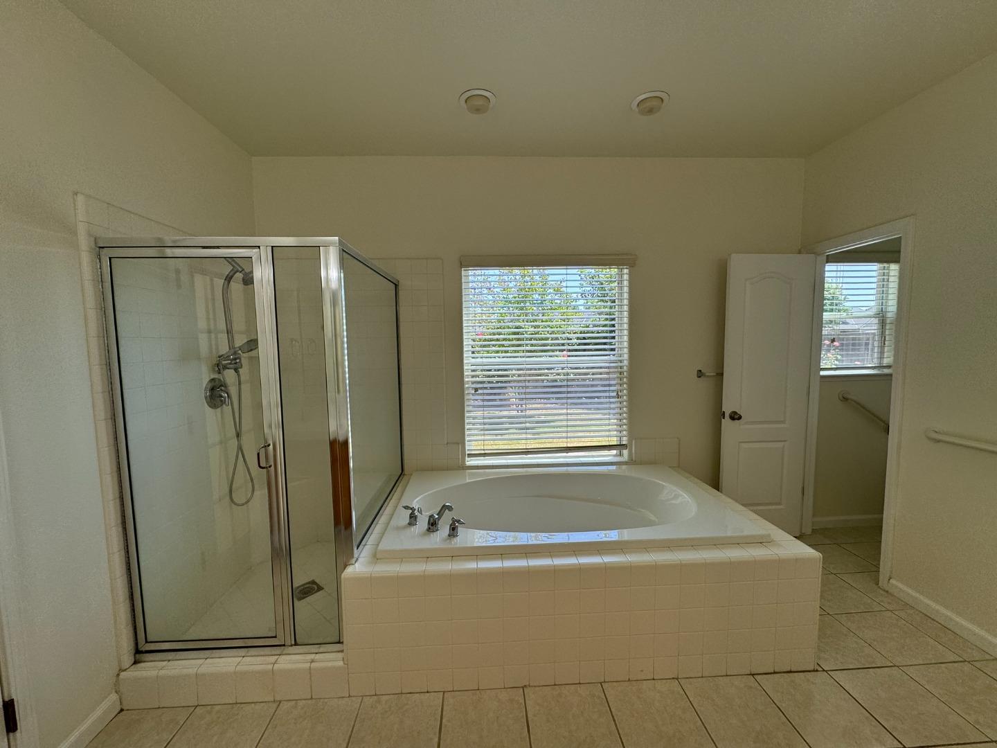 4721 W Celeste Ave, Fresno, CA 93722 photo 11