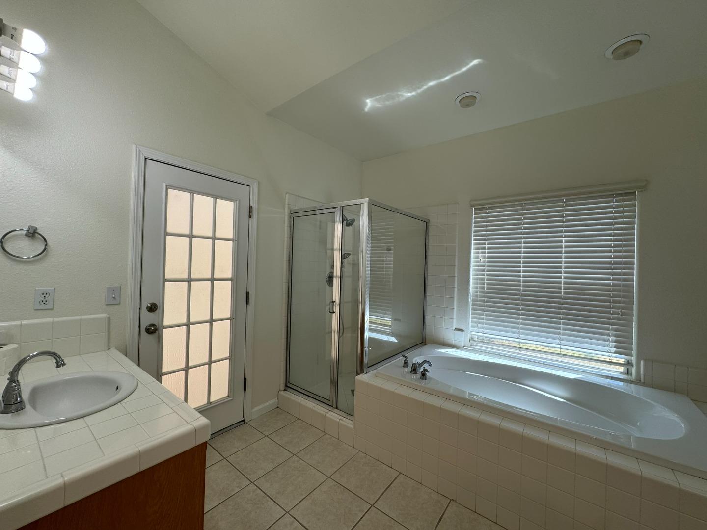 4721 W Celeste Ave, Fresno, CA 93722 photo 12