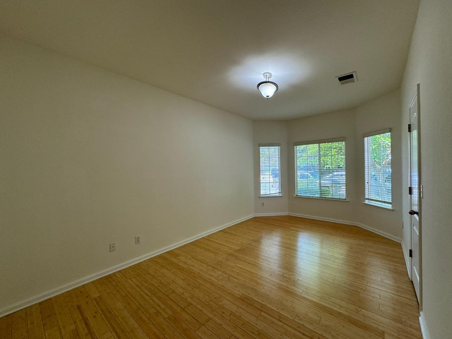 4721 W Celeste Ave, Fresno, CA 93722 photo 13