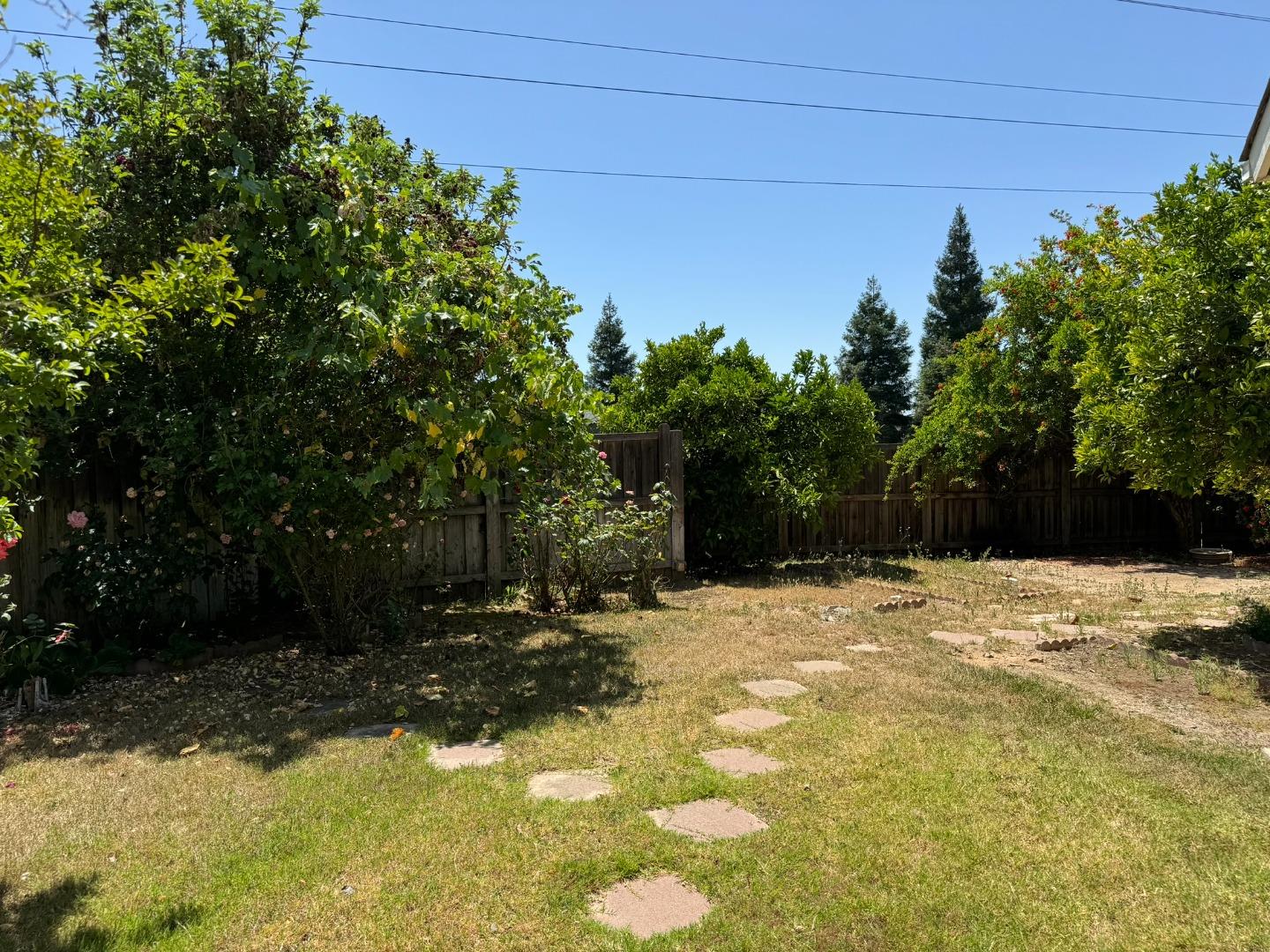 4721 W Celeste Ave, Fresno, CA 93722 photo 18