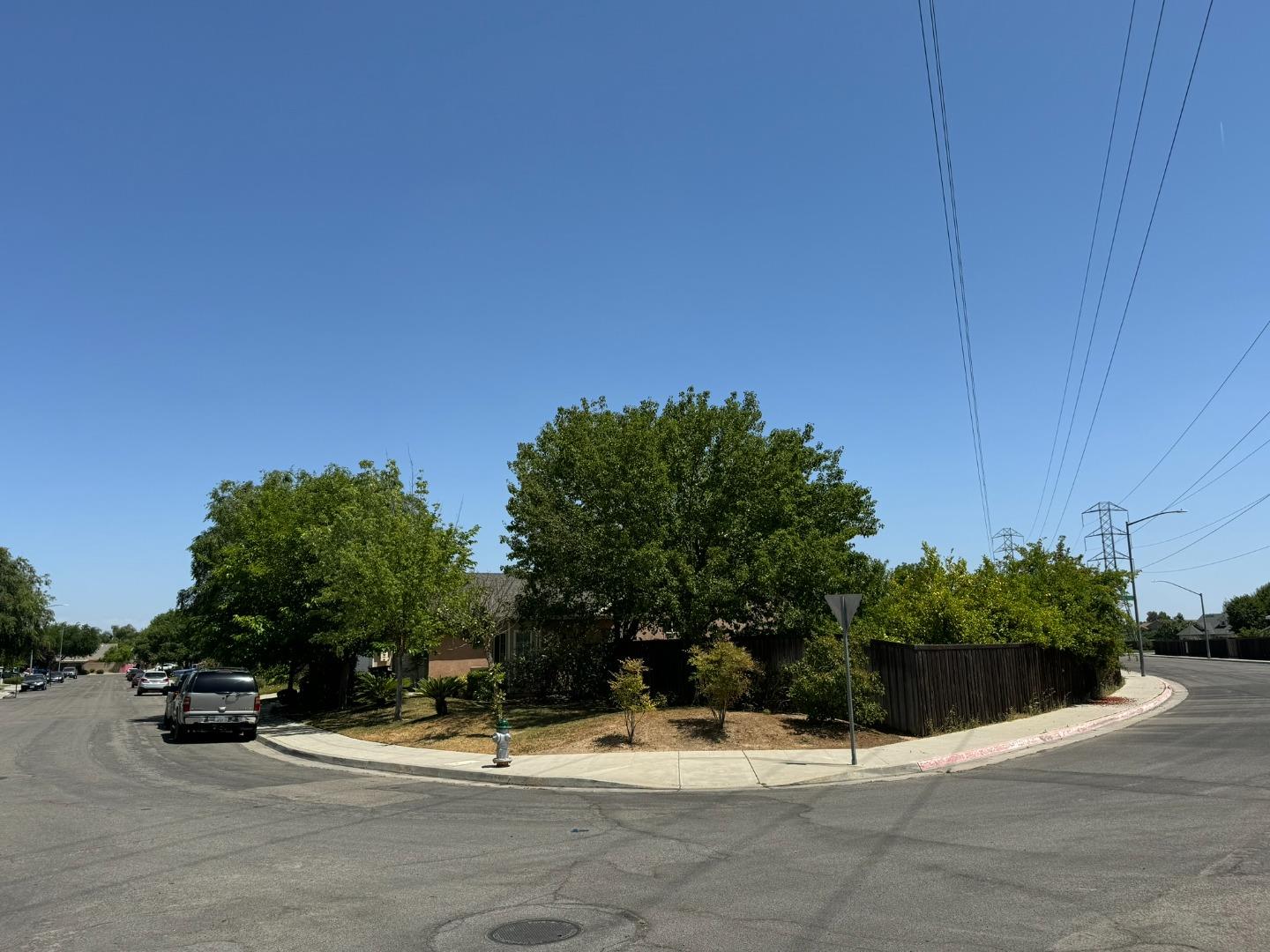 4721 W Celeste Ave, Fresno, CA 93722 photo 22