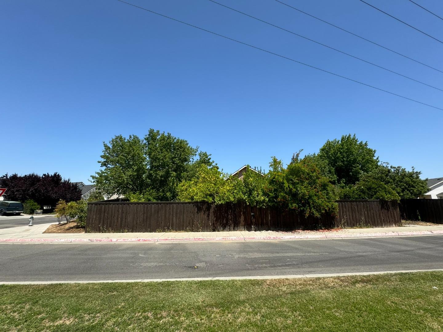 4721 W Celeste Ave, Fresno, CA 93722 photo 23
