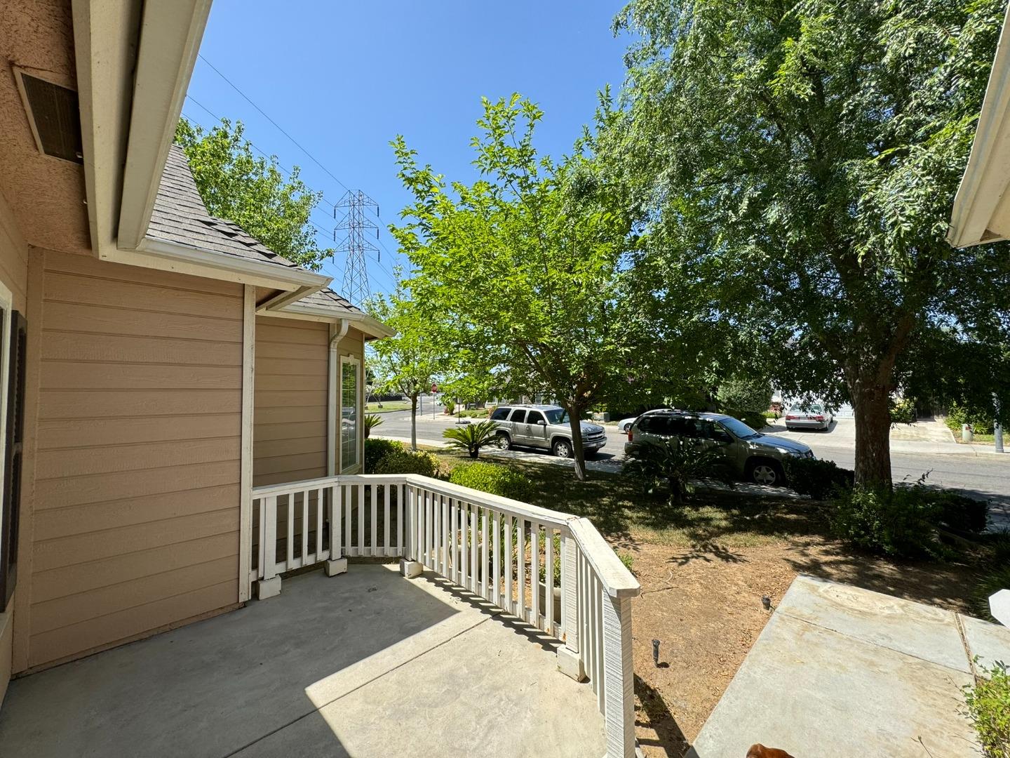 4721 W Celeste Ave, Fresno, CA 93722 photo 4