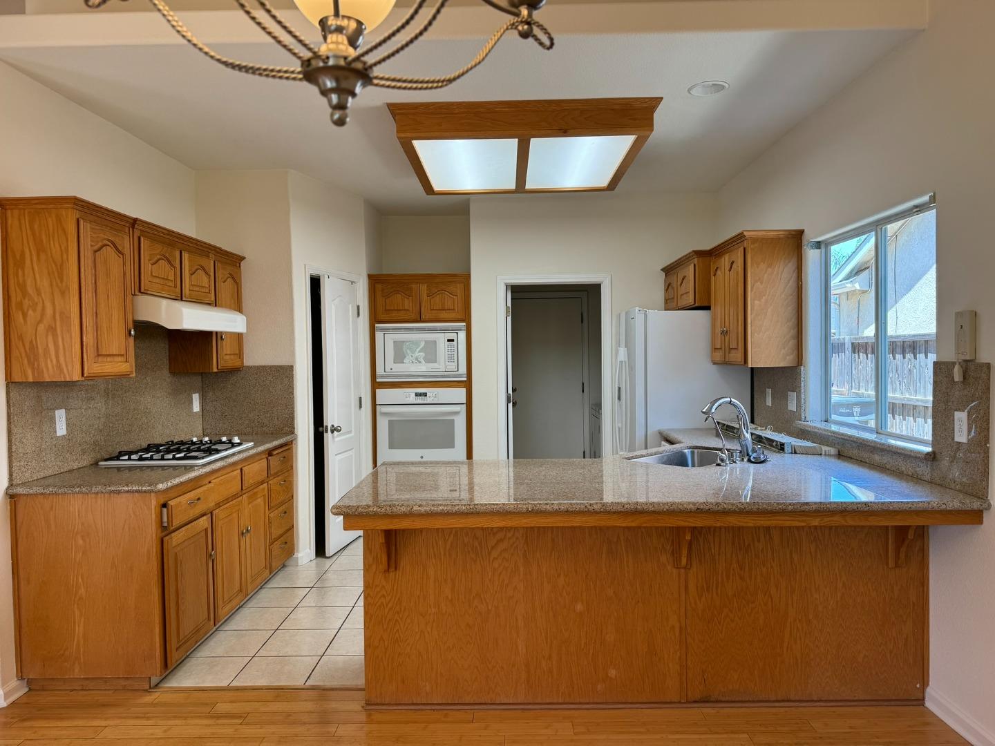4721 W Celeste Ave, Fresno, CA 93722 photo 6