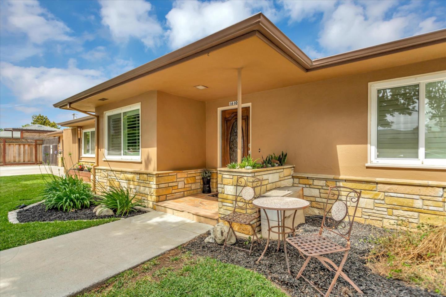 1610 Prune St, Hollister, CA 95023 photo 4