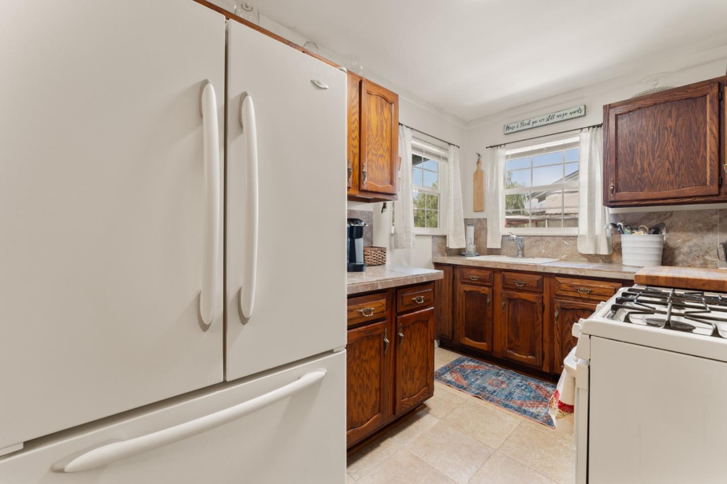 136 Arthur Rd, Watsonville, CA 95076 2 Beds 1 Baths (Contingent