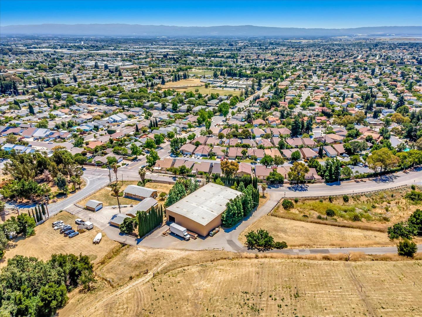 Detail Gallery Image 46 of 48 For 1995 Old Calaveras Rd, Milpitas,  CA 95035 - 3 Beds | 2 Baths