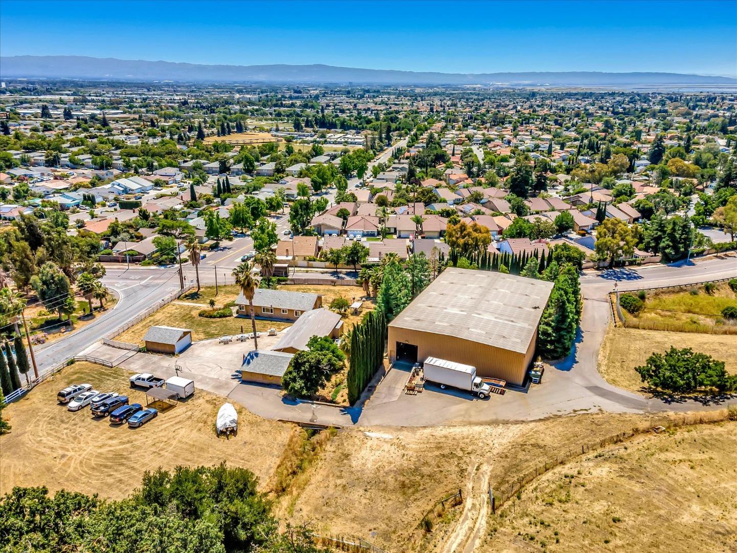 Detail Gallery Image 47 of 48 For 1995 Old Calaveras Rd, Milpitas,  CA 95035 - 3 Beds | 2 Baths