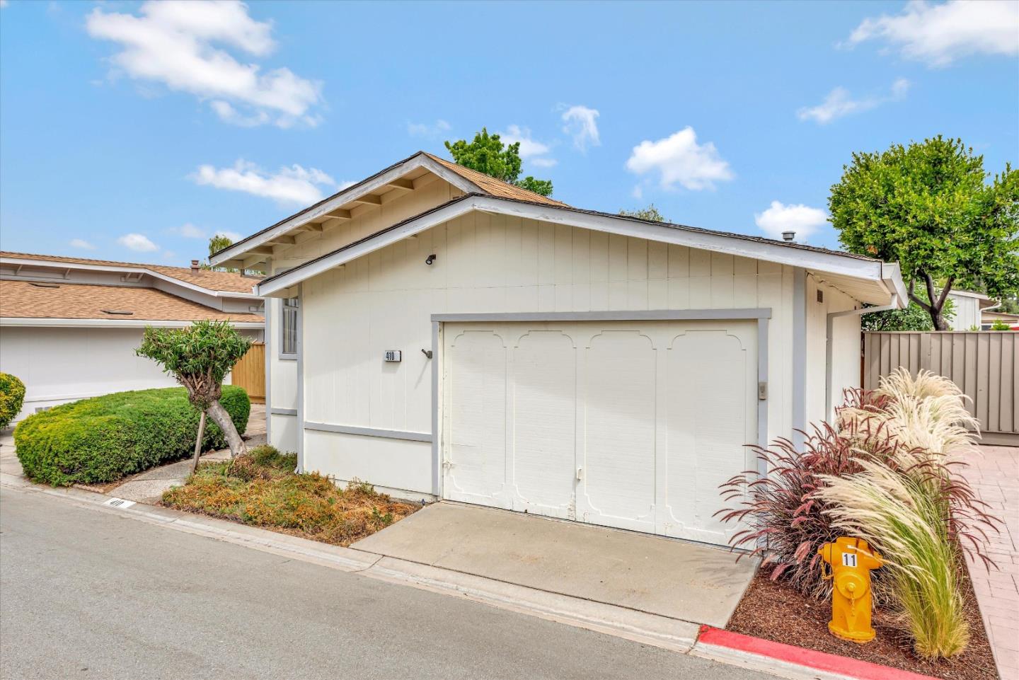 Detail Gallery Image 2 of 49 For 410 Mill Pond Dr #410,  San Jose,  CA 95125 - 2 Beds | 2 Baths