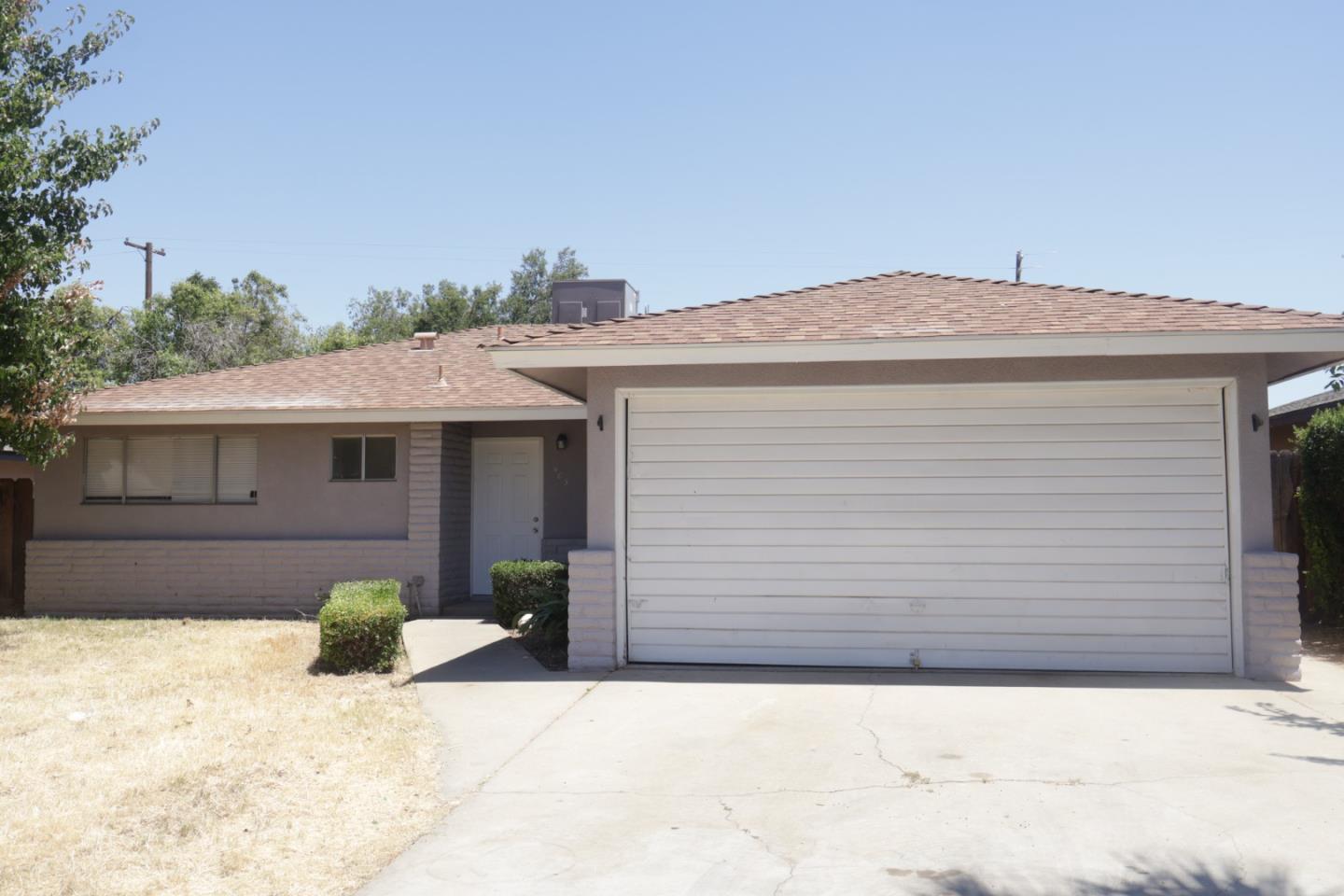 1405 Merced St, Madera, CA 93638 photo 2