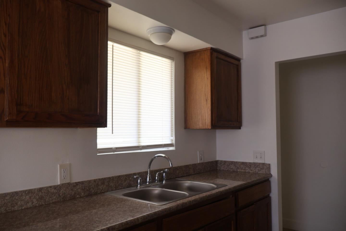 1405 Merced St, Madera, CA 93638 photo 4