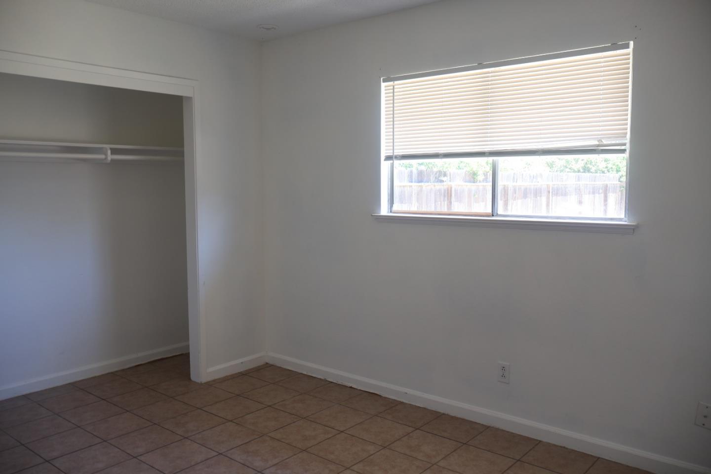 1405 Merced St, Madera, CA 93638 photo 9