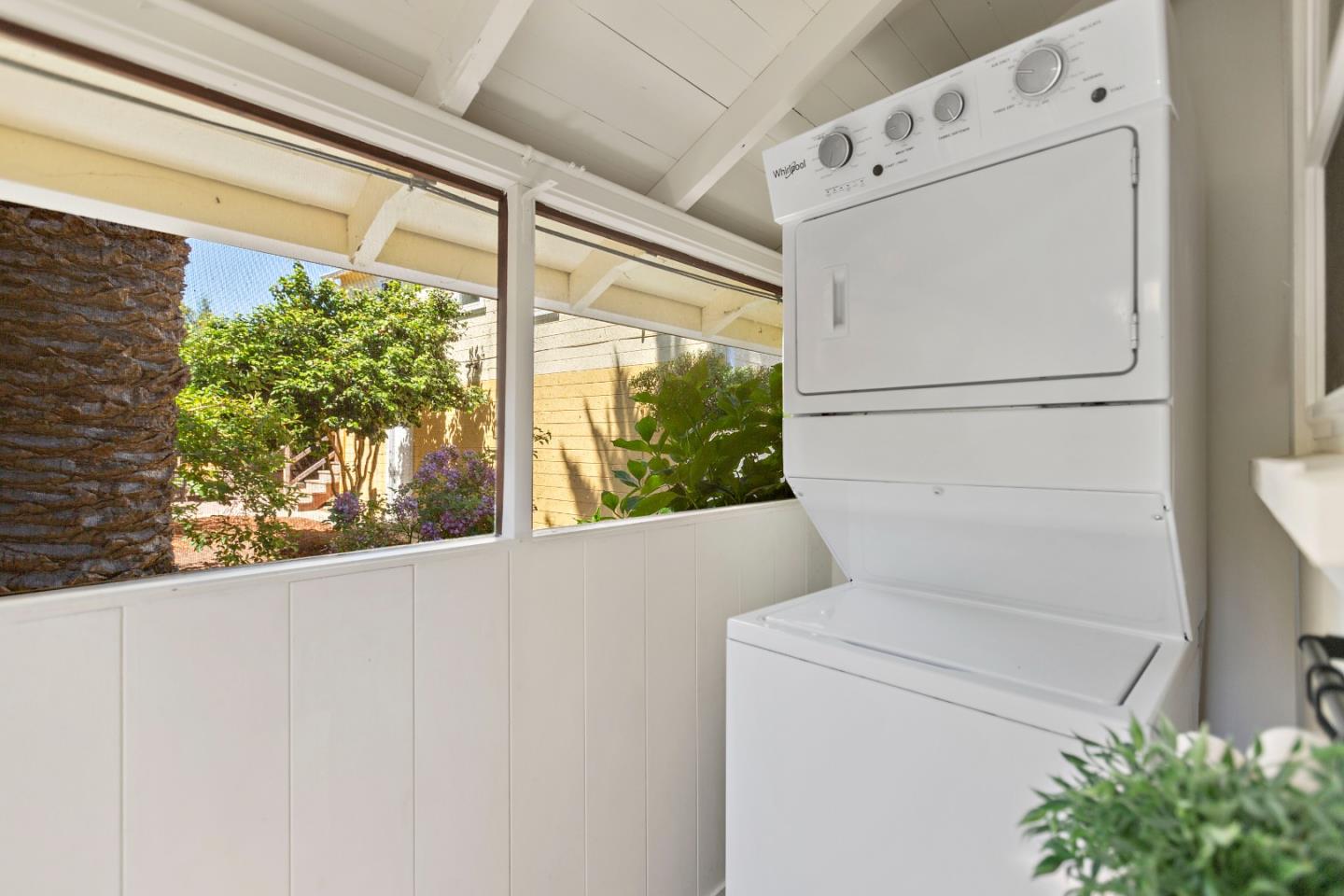 Detail Gallery Image 15 of 39 For 512 Escalona Dr, Capitola,  CA 95010 - 2 Beds | 2 Baths