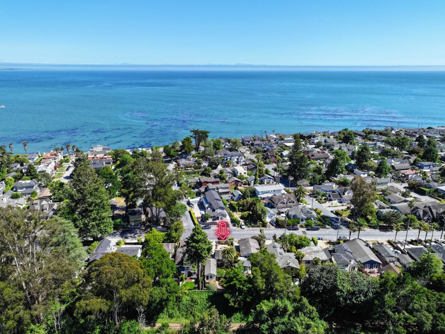 Detail Gallery Image 8 of 39 For 512 Escalona Dr, Capitola,  CA 95010 - 2 Beds | 2 Baths