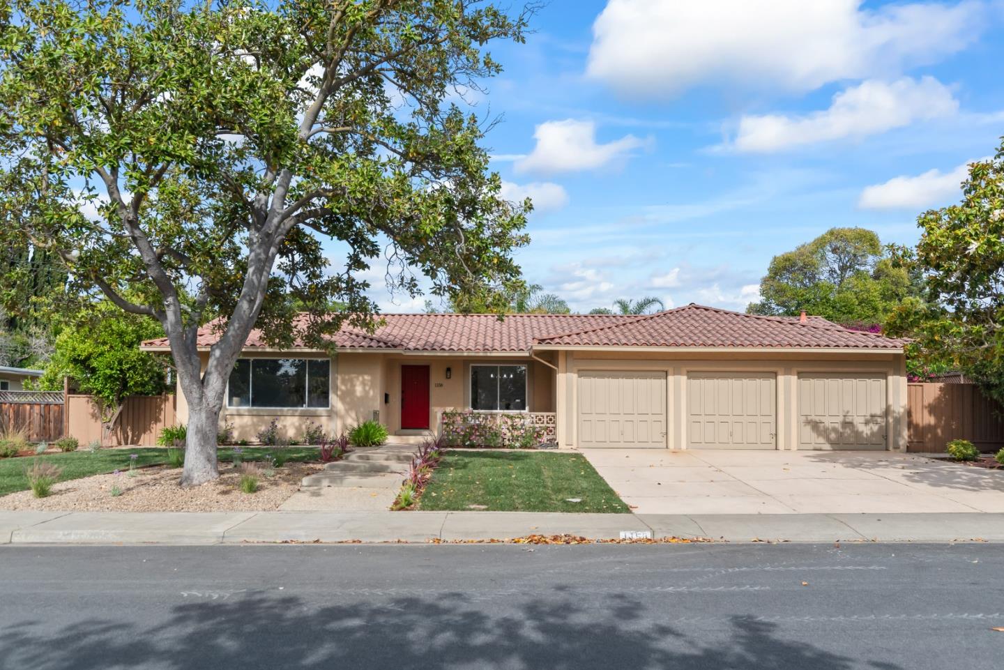 Detail Gallery Image 1 of 1 For 1158 Tangerine Way, Sunnyvale,  CA 94087 - 4 Beds | 2/1 Baths