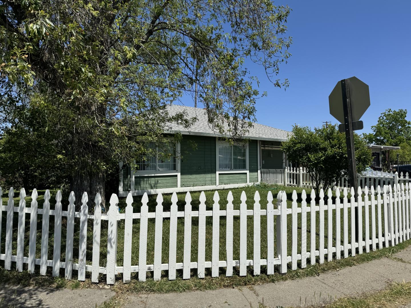 Detail Gallery Image 1 of 1 For 5871 Nina Way, Sacramento,  CA 95824 - 2 Beds | 1 Baths