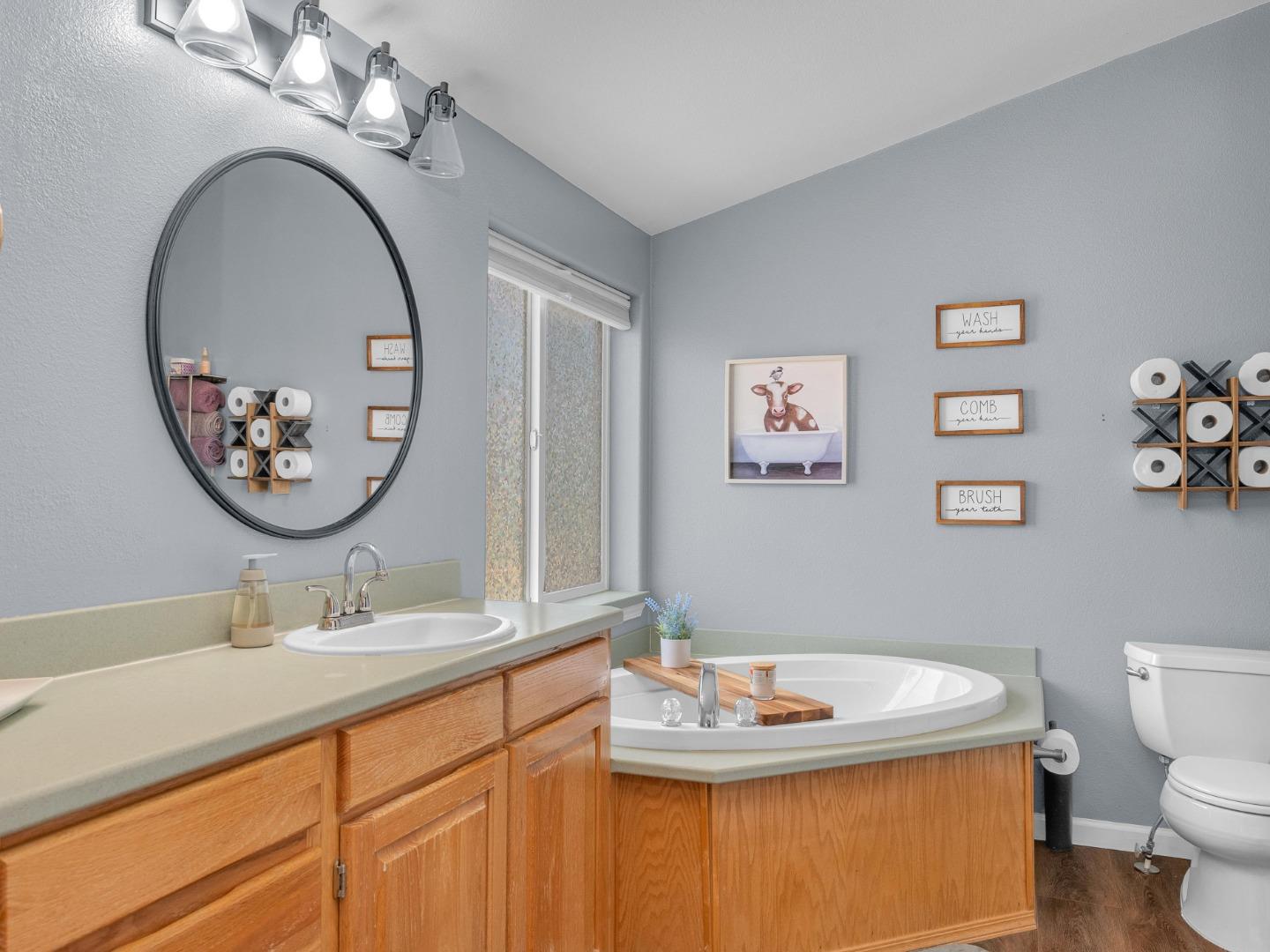 Detail Gallery Image 66 of 89 For 200 Prater Way, Hollister,  CA 95023 - 3 Beds | 2 Baths