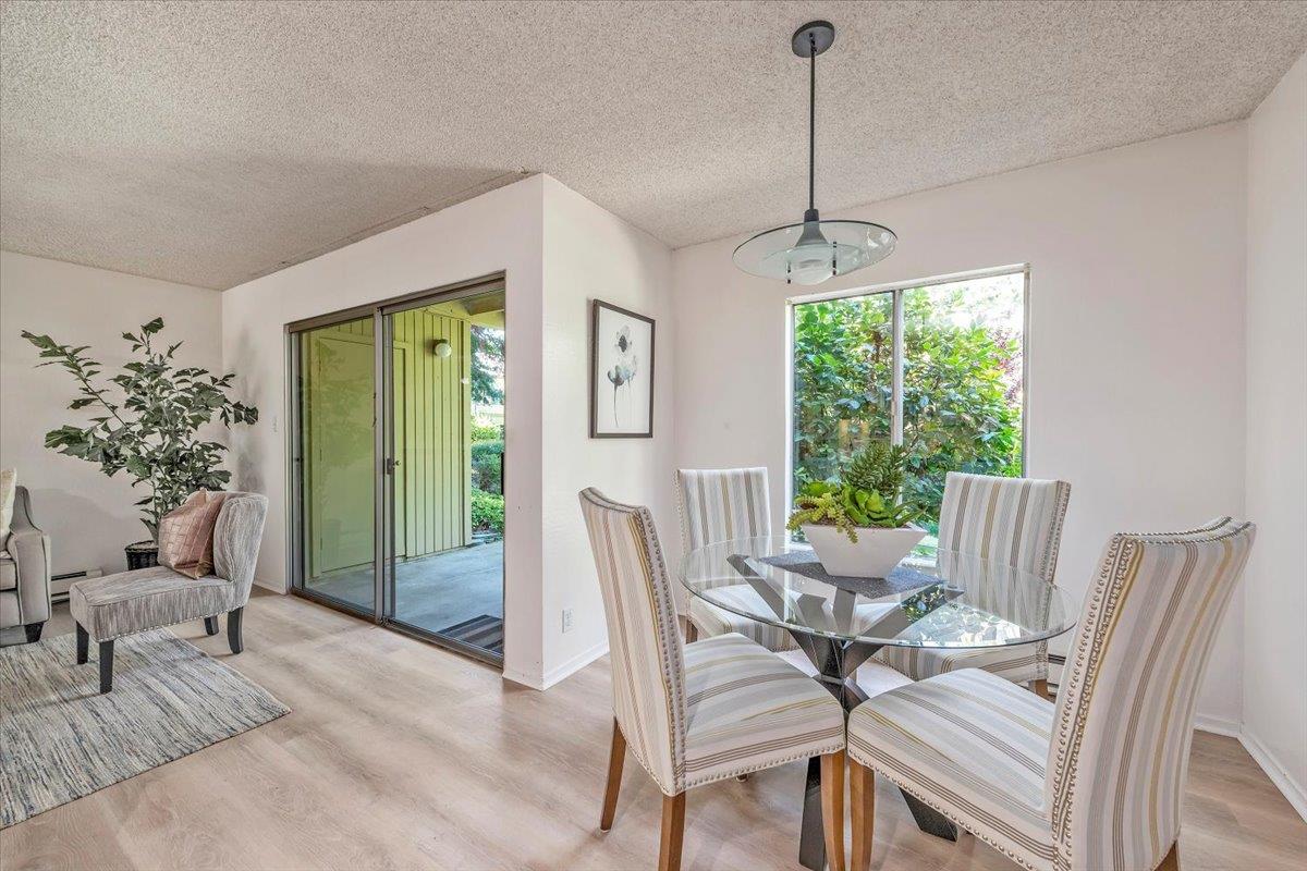 Detail Gallery Image 6 of 20 For 505 Cypress Point Dr #138,  Mountain View,  CA 94043 - 2 Beds | 1 Baths