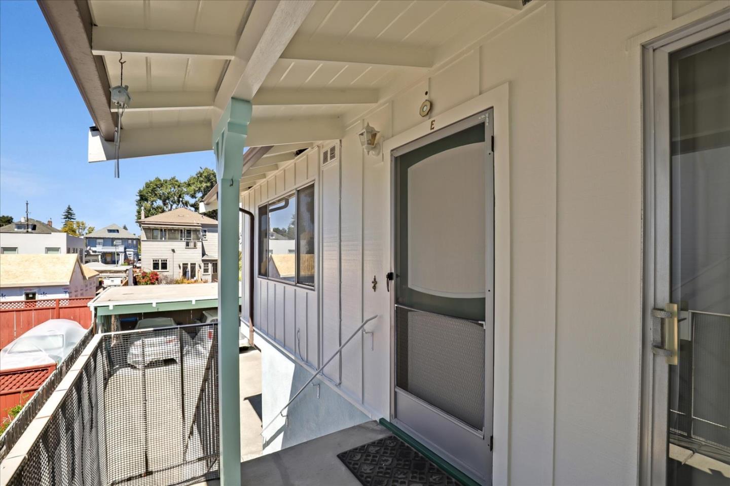 Detail Gallery Image 8 of 22 For 2129 Clinton Ave, Alameda,  CA 94501 - – Beds | – Baths