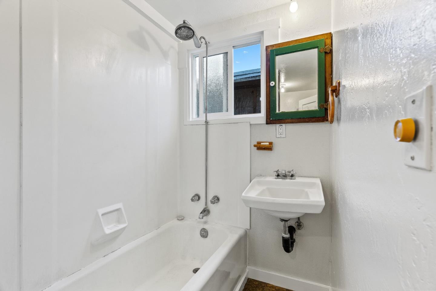 Detail Gallery Image 28 of 50 For 116 Clay St, Santa Cruz,  CA 95062 - 3 Beds | 2 Baths