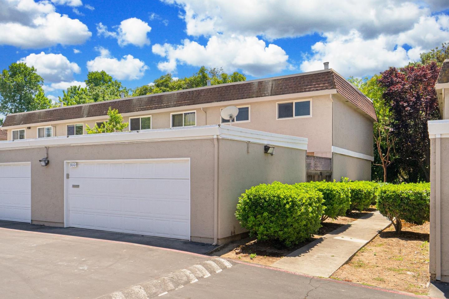 Detail Gallery Image 1 of 1 For 3010 Ironside Ct, San Jose,  CA 95132 - 4 Beds | 2/1 Baths