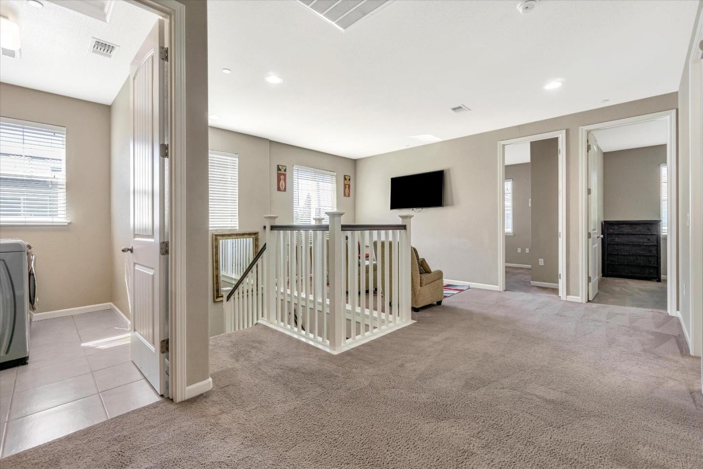 Detail Gallery Image 15 of 57 For 86 Belle Harbor Cir Cir, Pittsburg,  CA 94565 - 5 Beds | 3/1 Baths