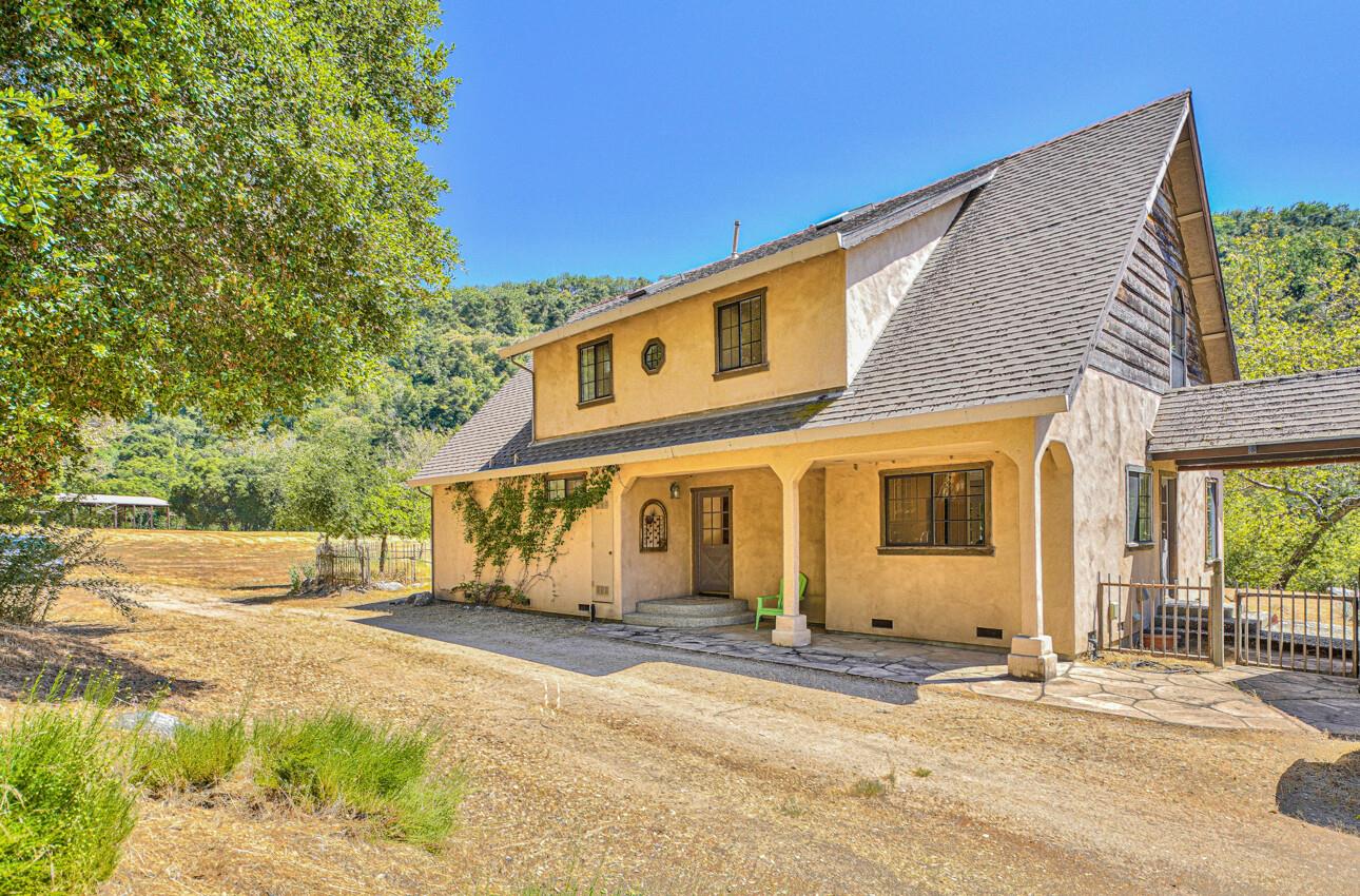 Detail Gallery Image 12 of 74 For 21195 Cachagua Rd, Carmel Valley,  CA 93924 - 3 Beds | 3/1 Baths