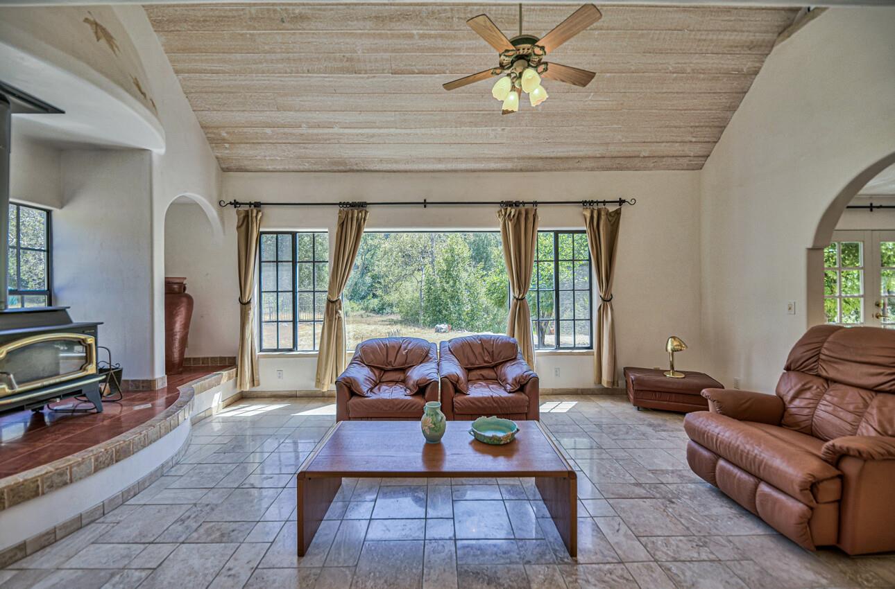 Detail Gallery Image 18 of 74 For 21195 Cachagua Rd, Carmel Valley,  CA 93924 - 3 Beds | 3/1 Baths