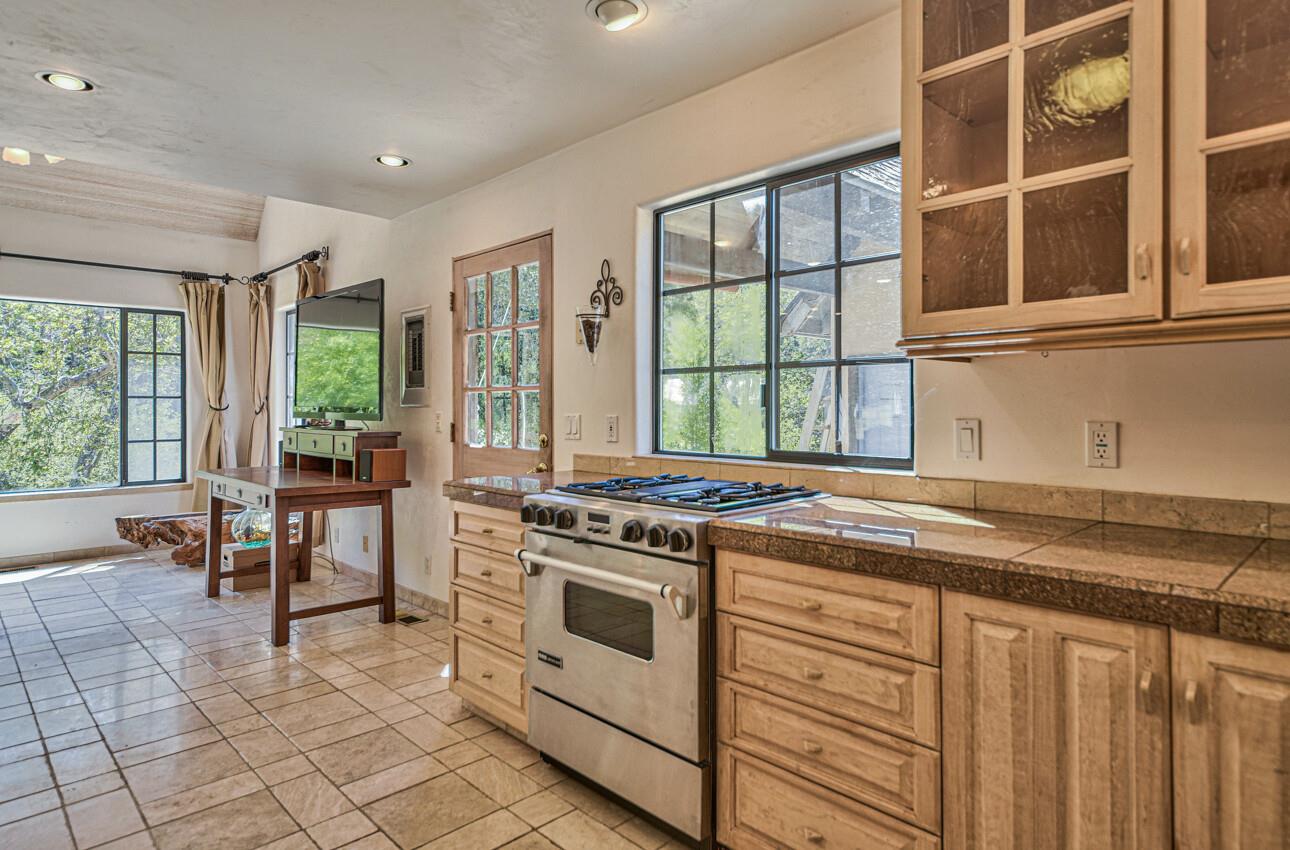 Detail Gallery Image 25 of 74 For 21195 Cachagua Rd, Carmel Valley,  CA 93924 - 3 Beds | 3/1 Baths