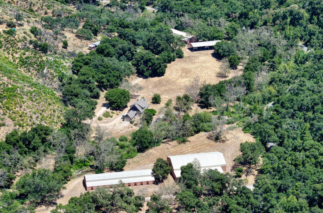 Detail Gallery Image 3 of 74 For 21195 Cachagua Rd, Carmel Valley,  CA 93924 - 3 Beds | 3/1 Baths