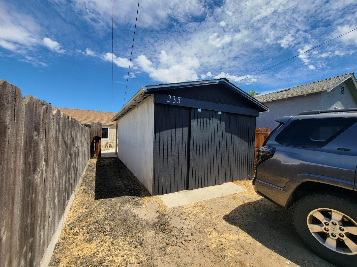 235 Bardo Ave, Oakdale, CA 95361 photo 2