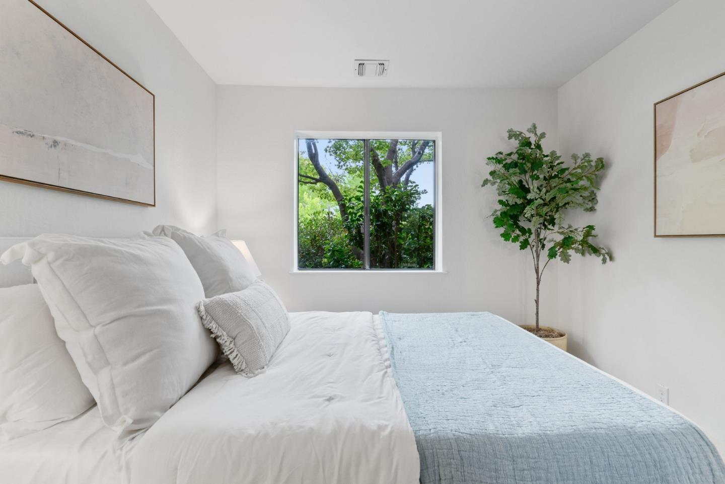 Detail Gallery Image 26 of 44 For 120 Tree Frog Ln, Santa Cruz,  CA 95060 - 2 Beds | 1/1 Baths