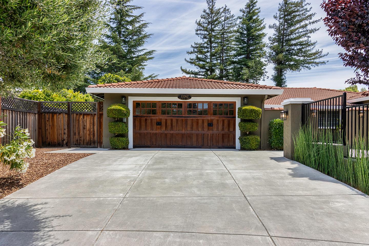 Detail Gallery Image 3 of 63 For 13262 via Blanc Ct, Saratoga,  CA 95070 - 5 Beds | 3/1 Baths