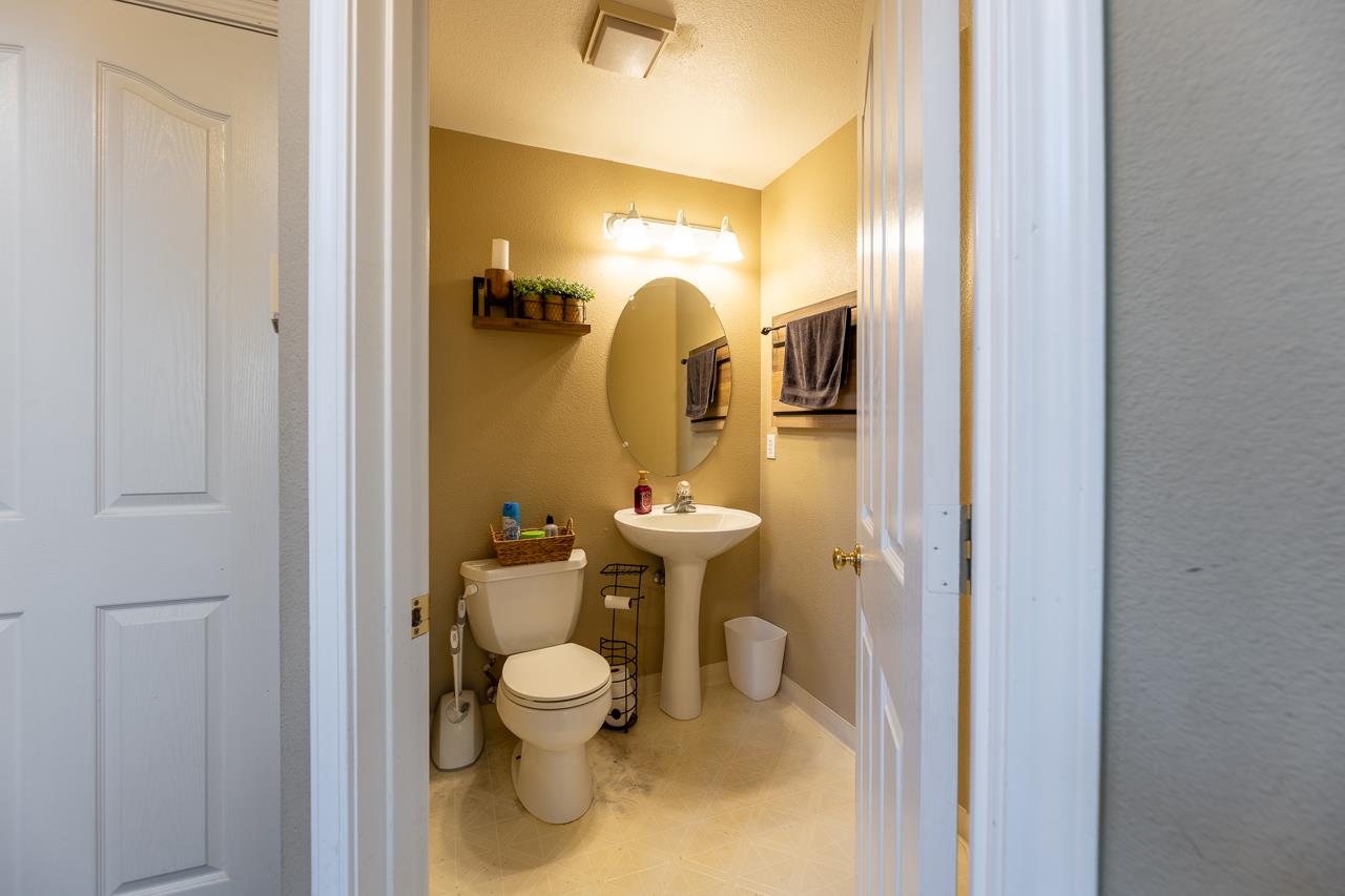 Detail Gallery Image 11 of 19 For 1655 Beacon Hill Dr, Salinas,  CA 93906 - 3 Beds | 2/1 Baths