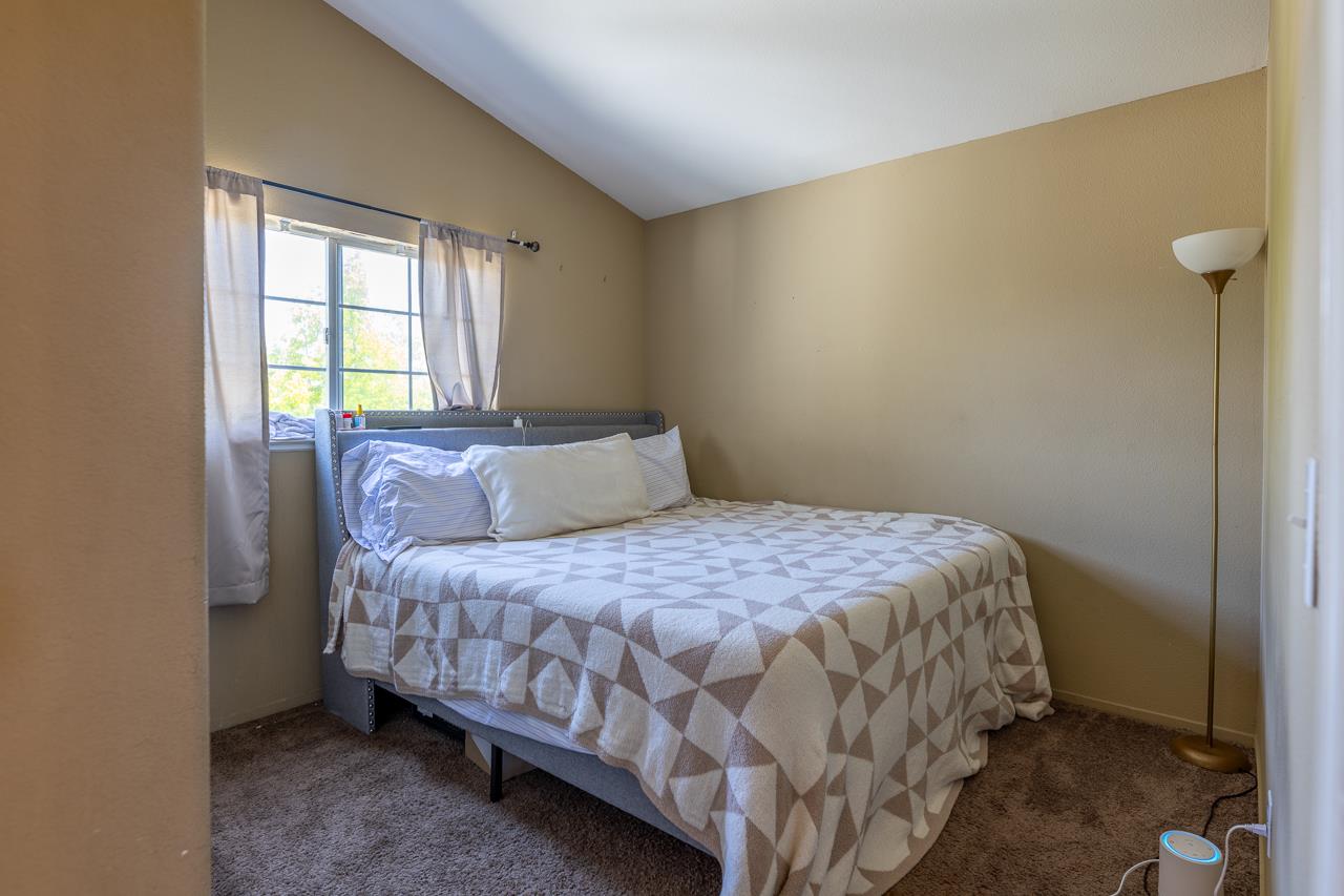 Detail Gallery Image 13 of 19 For 1655 Beacon Hill Dr, Salinas,  CA 93906 - 3 Beds | 2/1 Baths